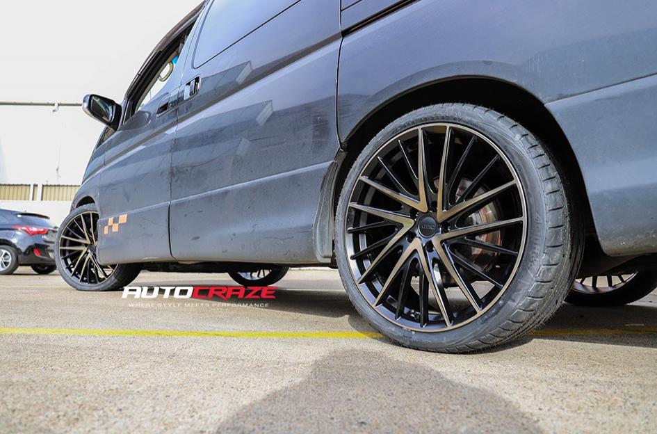 NISSAN ELGRAND NEWTON BLACK MACHINED DARK TINT